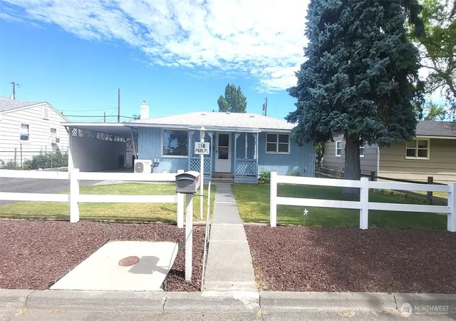 Photo 3 of Single family home for sale at 268 Park Pl SE, Ephrata, WA 98823 | MLS# NWM2541392 | Listing updated on 2026-09-22