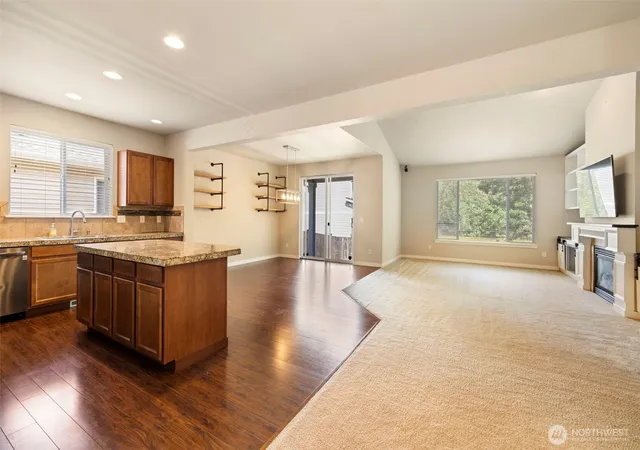 Photo 3 of Single family home for sale at 518 Grass Lake St Ct Nw, Olympia, WA 98502 | MLS# NWM2541486 | Listing updated on 2026-10-01