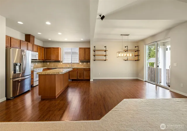 Photo 4 of Single family home for sale at 518 Grass Lake St Ct NW, Olympia, WA 98502 | MLS# NWM2541486 | Listing updated on 2026-10-01