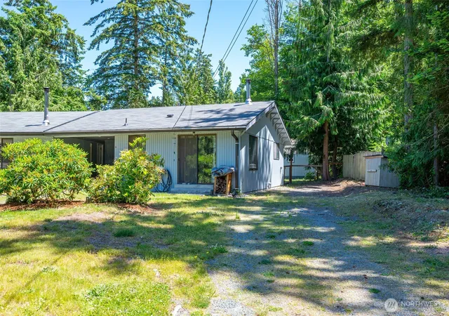 Photo 4 of Single family home for sale at 4554 N Siesta Pl, Oak Harbor, WA 98277 | MLS# NWM2541987 | Listing updated on 2026-09-22