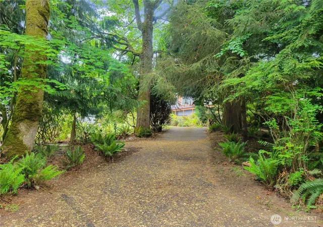Photo 4 of Single family home for sale at 101 Fleet Dr, Port Ludlow, WA 98365 | MLS# NWM2542126 | Listing updated on 2026-09-22