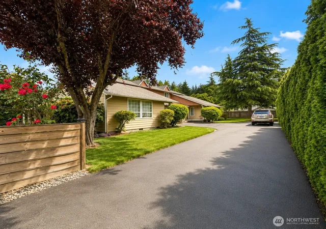 Multi family home for sale at 219 7th Street NE, Puyallup, WA 98372 | MLS# NWM2542334