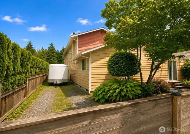Photo 3 of House for sale at 219 7th Street NE, Puyallup, WA 98372 | MLS# NWM2542334 | Listing updated on 2026-09-22