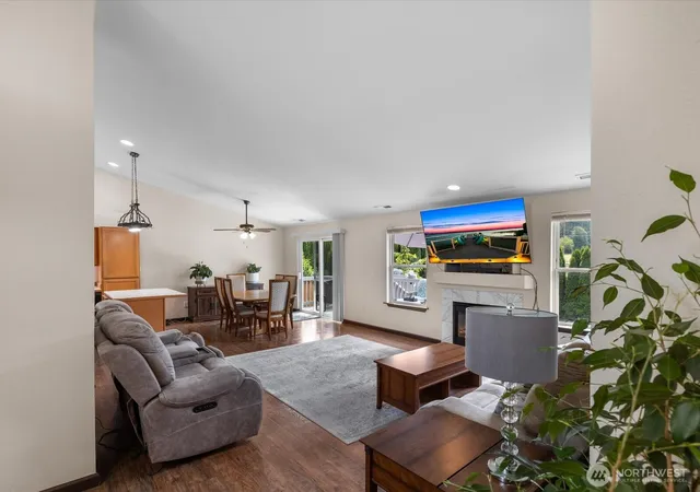 Photo 3 of Single family home for sale at 7812 Condor Dr Ne, Arlington, WA 98223 | MLS# NWM2542337 | Listing updated on 2026-09-22