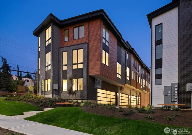 Photo 1 of Condo for sale at 117 6th Street #E, Kirkland, WA 98033 | MLS# NWM2542572 | Listing updated on 2026-10-08