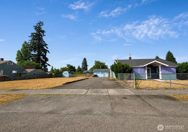 Photo 1 of Sale Pending at 634 Dearborn Ave, Shelton, WA 98584 | MLS# NWM2542656 | Listing updated on 2026-09-25