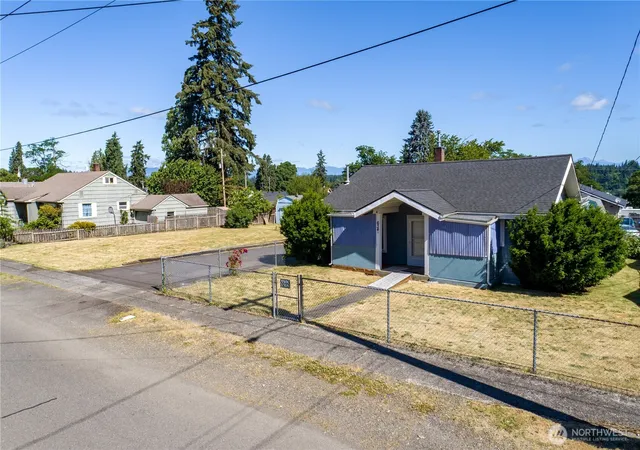 Photo 3 of Sale Pending at 634 Dearborn Ave, Shelton, WA 98584 | MLS# NWM2542656 | Listing updated on 2026-09-25