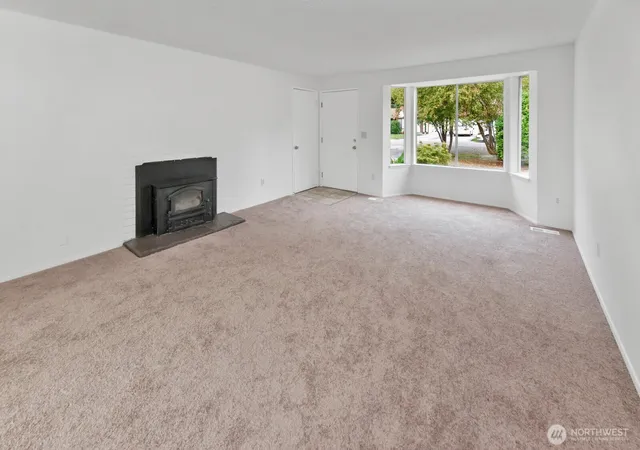 Photo 2 of Sale Pending at 15408 74th Avenue E, Puyallup, WA 98375 | MLS# NWM2542869 | Listing updated on 2026-09-25
