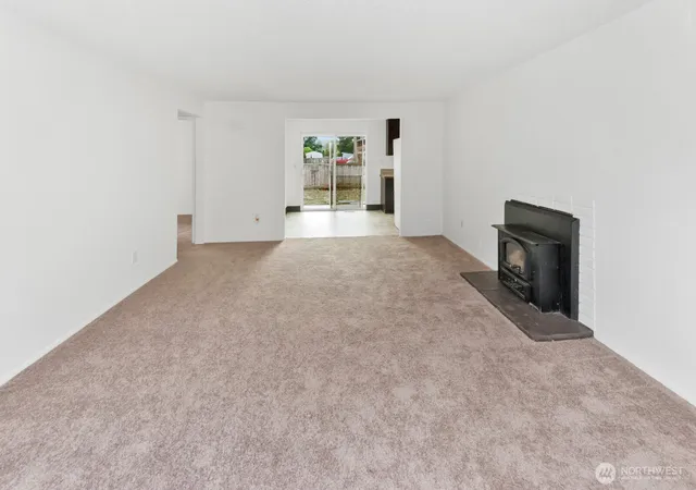 Photo 3 of Sale Pending at 15408 74th Avenue E, Puyallup, WA 98375 | MLS# NWM2542869 | Listing updated on 2026-09-25