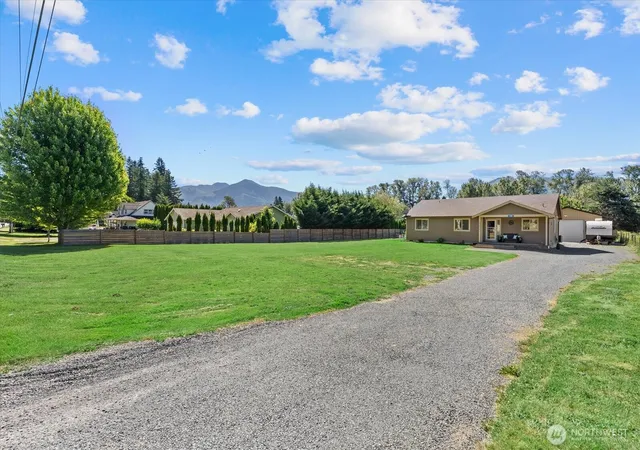 Photo 3 of Sale Pending at 31016 W Main St, Sedro Woolley, WA 98284 | MLS# NWM2542966 | Listing updated on 2026-10-01