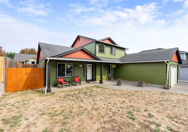 Photo 2 of Single family home for sale at 316 Camden Way, Chehalis, WA 98532 | MLS# NWM2543000 | Listing updated on 2026-09-22