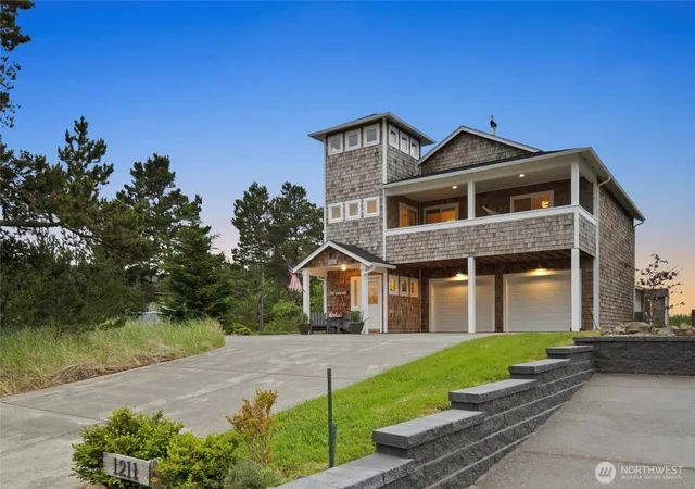Photo 1 of Sale Pending at 1211 Ocean Beach Blvd S, Long Beach, WA 98631 | MLS# NWM2543187 | Listing updated on 2026-09-24