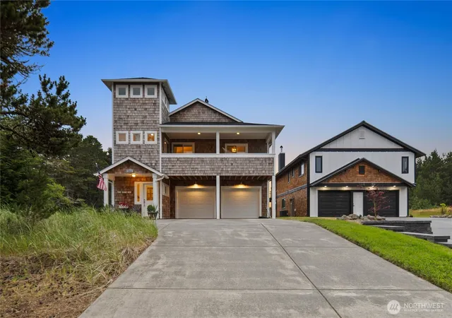 Photo 2 of Sale Pending at 1211 Ocean Beach Blvd S, Long Beach, WA 98631 | MLS# NWM2543187 | Listing updated on 2026-09-24