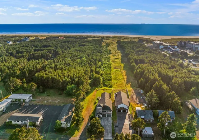 Photo 3 of Sale Pending at 1211 Ocean Beach Blvd S, Long Beach, WA 98631 | MLS# NWM2543187 | Listing updated on 2026-09-24