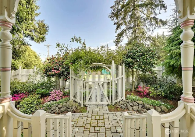 Photo 1 of Single family home for sale at 410 Lincoln St, Port Townsend, WA 98368 | MLS# NWM2543265 | Listing updated on 2026-09-22