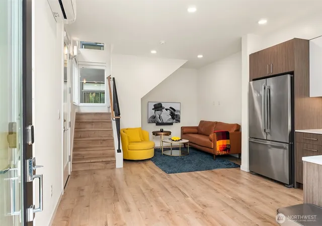 Photo 1 of Townhouse for sale at 422 10th Avenue E #F, Seattle, WA 98102 | MLS# NWM2543281 | Listing updated on 2026-09-22
