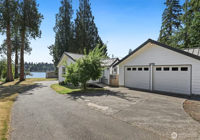Photo 4 of Single family home for sale at 1278 Kitsap Lake Rd NW, Bremerton, WA 98312 | MLS# NWM2543292 | Listing updated on 2026-09-22