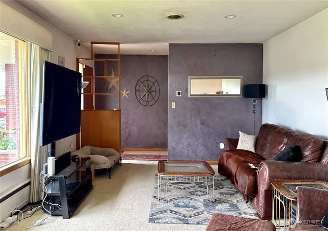 Photo 3 of Single family home for sale at 712 E 2nd Avenue, Odessa, WA 99159 | MLS# NWM2543406 | Listing updated on 2026-09-17
