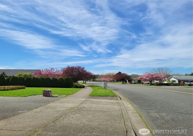 Photo 4 of Single family home for sale at 506 Skinner Way SW, Orting, WA 98360 | MLS# NWM2543453 | Listing updated on 2026-09-23