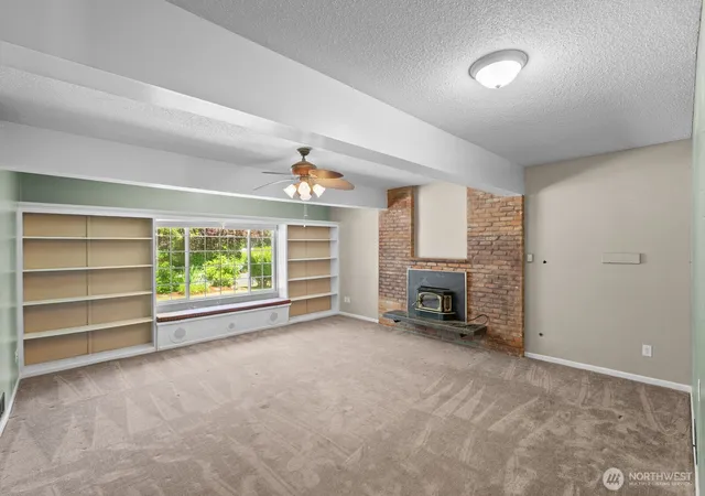 Photo 4 of Single family home for sale at 7826 Agate Dr SW, Lakewood, WA 98498 | MLS# NWM2543517 | Listing updated on 2026-09-22