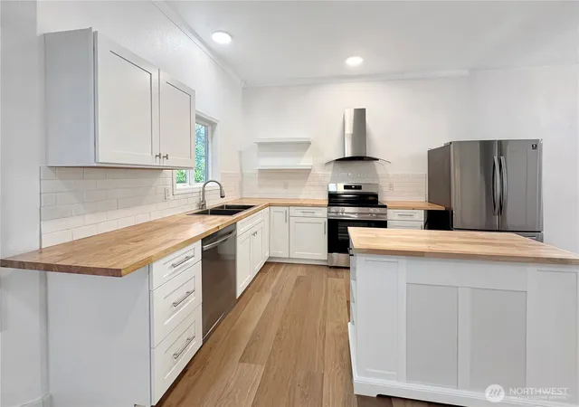 Photo 2 of Single family home for sale at 9605 132nd Street, Kirkland, WA 98034 | MLS# NWM2543792 | Listing updated on 2026-09-24