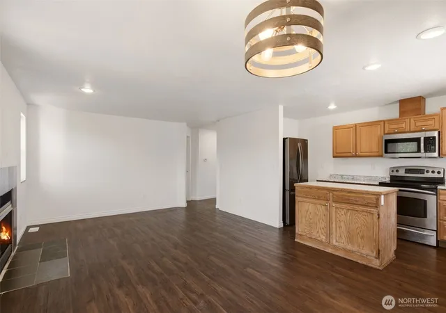 Photo 3 of Single family home for sale at 5807 S Ferdinand St, Tacoma, WA 98409 | MLS# NWM2544326 | Listing updated on 2026-09-22