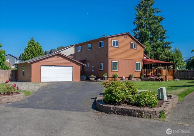 Photo 3 of Sale Pending at 928 127th Street Ct E, Tacoma, WA 98445 | MLS# NWM2544357 | Listing updated on 2026-09-25