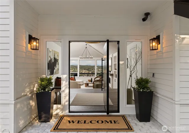 Photo 2 of Single family home for sale at 7712 89th Place Se, Mercer Island, WA 98040 | MLS# NWM2544375 | Listing updated on 2026-09-26