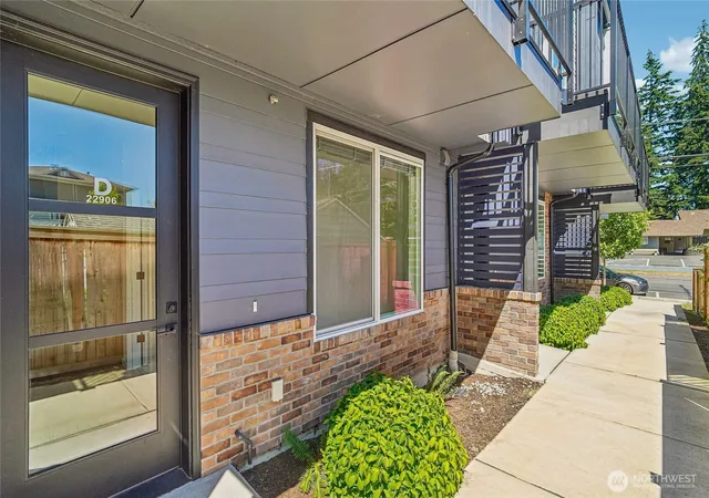 Photo 2 of Townhouse for sale at 22906 56th Avenue W #D, Mountlake Terrace, WA 98043 | MLS# NWM2544686 | Listing updated on 2026-09-25