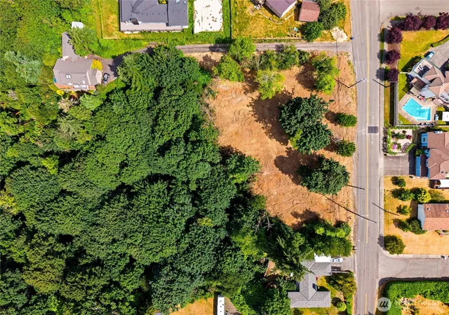 Photo 4 of Sale Pending at 2348 Browns Point Blvd, Tacoma, WA 98422 | MLS# NWM2544735 | Listing updated on 2026-09-25