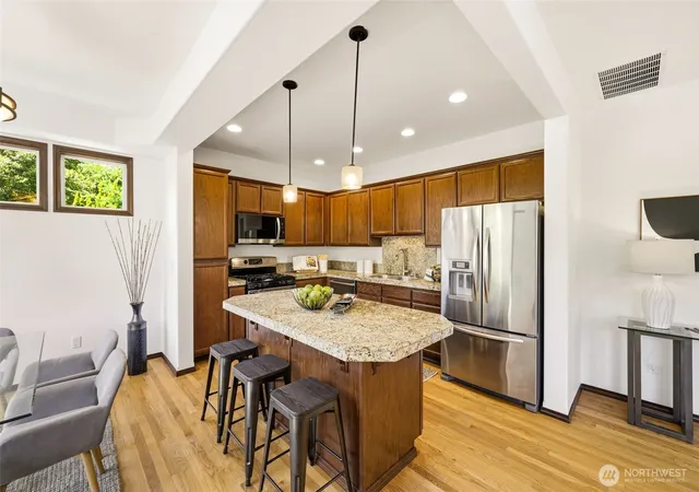 Photo 4 of Single family home for sale at 20293 62nd Way NE, Kenmore, WA 98028 | MLS# NWM2544904 | Listing updated on 2026-09-22
