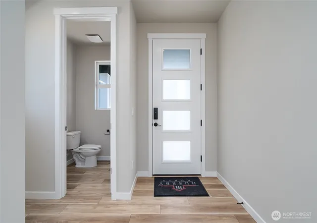 Photo 3 of Single family home for sale at 2455 SW Ridgeway Dr, Oak Harbor, WA 98277 | MLS# NWM2545059 | Listing updated on 2026-09-30