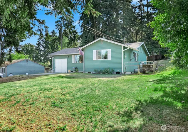 Photo 2 of Single family home for sale at 3128 Summit Blvd, Oak Harbor, WA 98277 | MLS# NWM2545106 | Listing updated on 2026-09-22