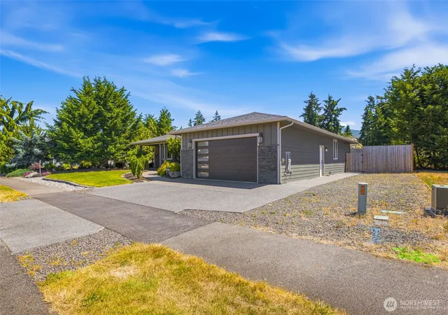 Photo 3 of Single family home for sale at 142 E Cobblestone Ln, Sequim, WA 98382 | MLS# NWM2545133 | Listing updated on 2026-09-25