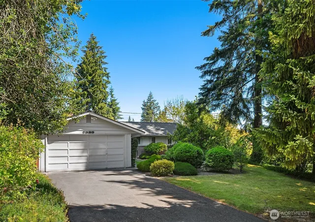Photo 1 of Sale Pending at 7920 Ne 26th Street, Medina, WA 98039 | MLS# NWM2545217 | Listing updated on 2026-09-23