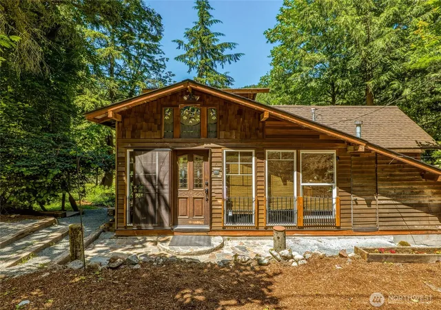 Photo 4 of Single family home for sale at 52607 S Riverside Rd, Gold Bar, WA 98251 | MLS# NWM2545220 | Listing updated on 2026-09-22