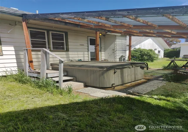 Photo 2 of Single family home for sale at 711 Washington, Davenport, WA 99122 | MLS# NWM2545254 | Listing updated on 2026-09-28
