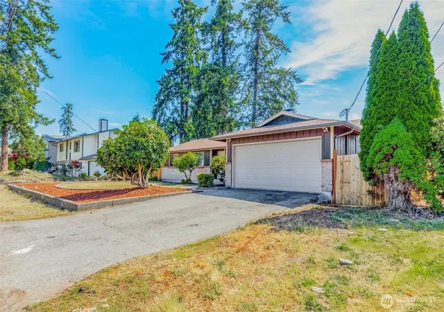 Photo 3 of Single family home for sale at 17109 20th Avenue E, Spanaway, WA 98387 | MLS# NWM2545533 | Listing updated on 2026-09-30