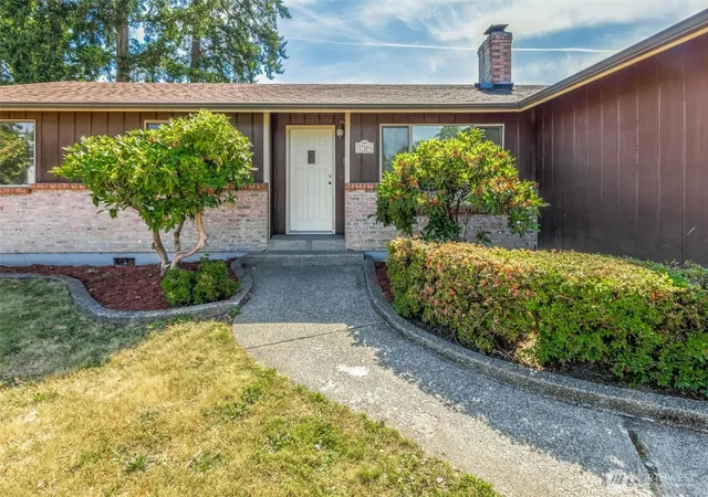 Photo 3 of Single family home for sale at 17109 20th Avenue E, Spanaway, WA 98387 | MLS# NWM2545533 | Listing updated on 2026-09-30