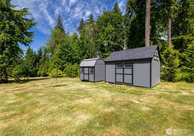 Photo 3 of Single family home for sale at 107 Skyview Dr, Mossyrock, WA 98564 | MLS# NWM2546019 | Listing updated on 2026-09-22