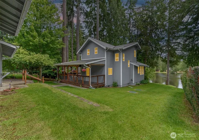Photo 2 of Single family home for sale at 390 E Lakeshore Dr, Shelton, WA 98584 | MLS# NWM2546186 | Listing updated on 2026-09-21