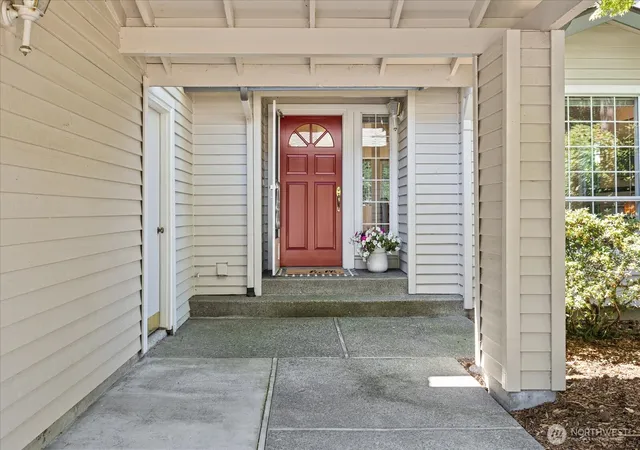 Photo 2 of Single family home for sale at 6631 114th Avenue Se, Bellevue, WA 98006 | MLS# NWM2546379 | Listing updated on 2026-10-02