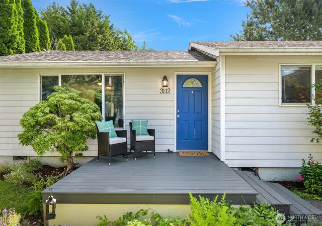 Photo 2 of Sale Pending at 3112 Greenwood Ave, Bellingham, WA 98225 | MLS# NWM2546421 | Listing updated on 2026-09-16