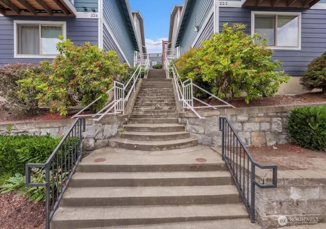 Photo 3 of Condo for sale at 226 Broadway #20, Tacoma, WA 98402 | MLS# NWM2546653 | Listing updated on 2026-09-22