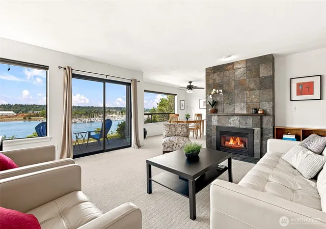 Photo 3 of Condo for sale at 920 E Bay Dr NE #2D-101, Olympia, WA 98506 | MLS# NWM2546823 | Listing updated on 2026-09-22