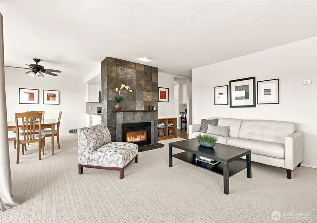 Photo 4 of Condo for sale at 920 E Bay Dr NE #2D-101, Olympia, WA 98506 | MLS# NWM2546823 | Listing updated on 2026-09-22