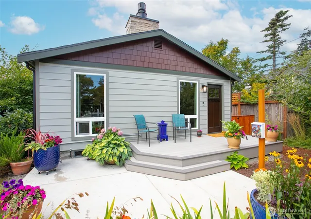 Photo 1 of Sale Pending at 2505 Cherry St, Bellingham, WA 98225 | MLS# NWM2546837 | Listing updated on 2026-09-27