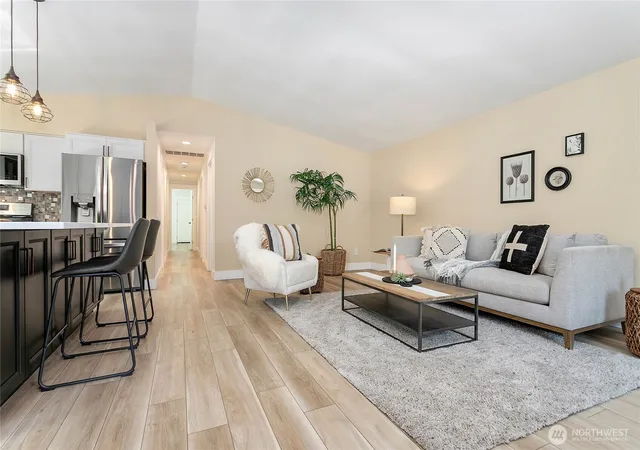 Photo 4 of Sale Pending at 2505 Cherry St, Bellingham, WA 98225 | MLS# NWM2546837 | Listing updated on 2026-09-27
