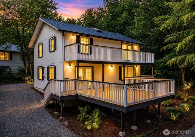 Photo 1 of Single family home for sale at 7605 Ne Hidden Cvs Rd, Bainbridge Island, WA 98110 | MLS# NWM2547090 | Listing updated on 2026-09-30