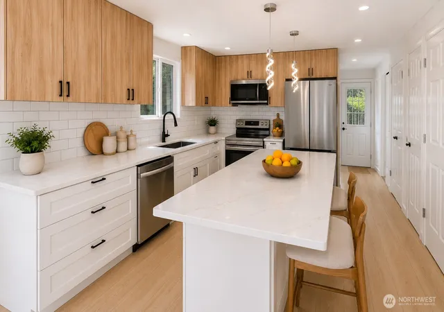 Photo 4 of Single family home for sale at 7605 NE Hidden Cvs Rd, Bainbridge Island, WA 98110 | MLS# NWM2547090 | Listing updated on 2026-09-30